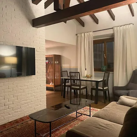 Lägenhet с террасой и видом на озеро в стрезе Stresa