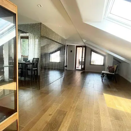 с террасой и видом на озеро в стрезе * 스트레사